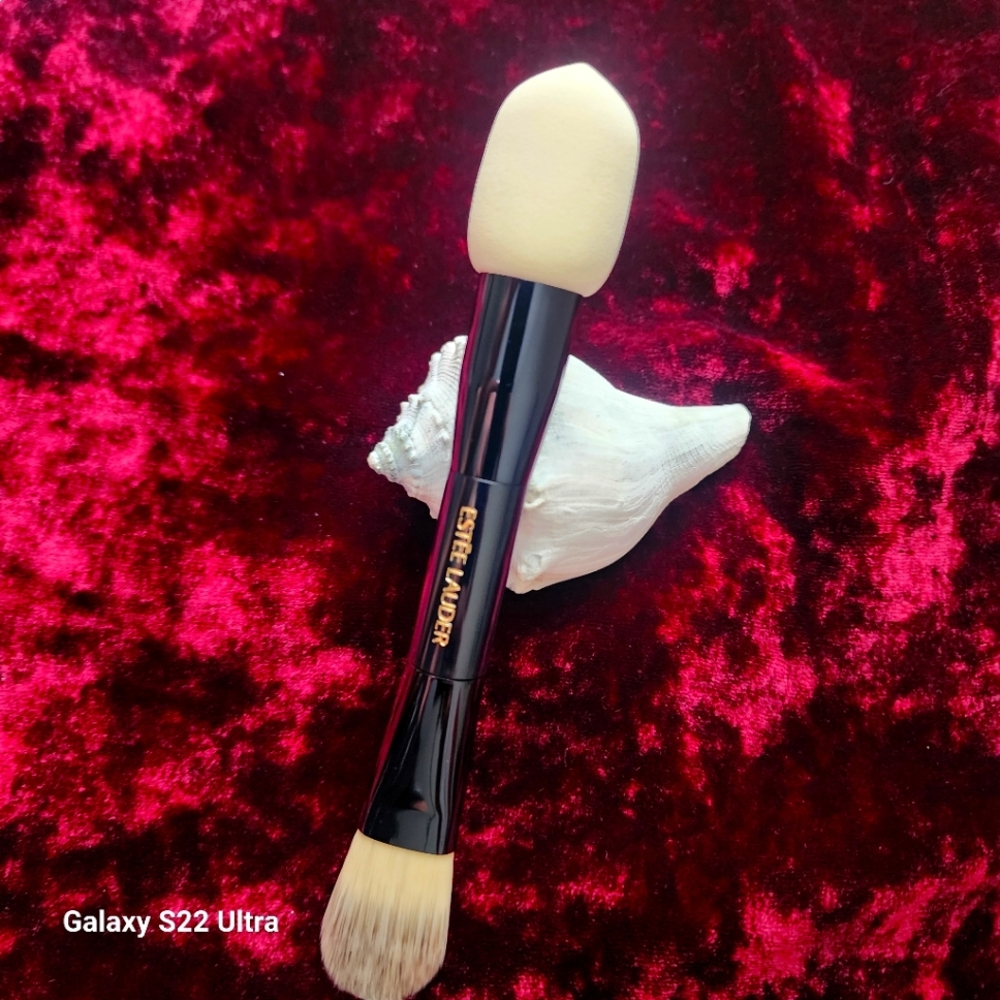 New estee lauder foundation applicator brush